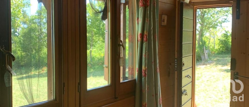 Baita / Chalet 4 locali di 90 m² in Castelli (64041)