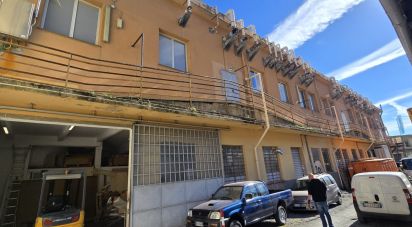 Capannone di 1.200 m² in Genova (16161)