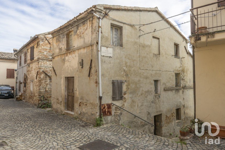 Townhouse 4 rooms of 176 m² in Offagna (60020)