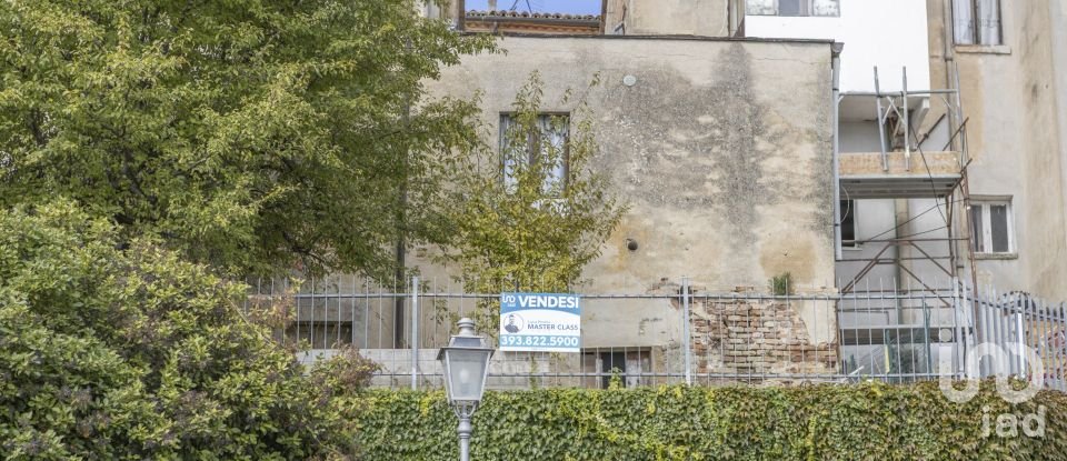 Townhouse 4 rooms of 176 m² in Offagna (60020)