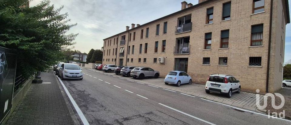 Shop / premises commercial of 140 m² in Santa Maria di Sala (30036)