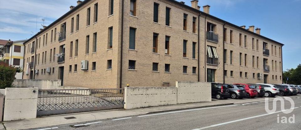 Shop / premises commercial of 140 m² in Santa Maria di Sala (30036)