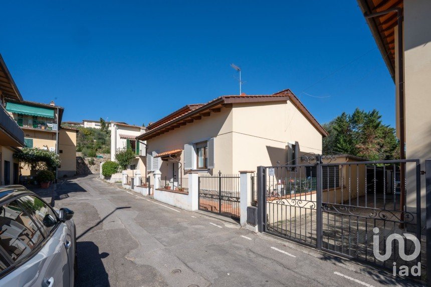 Townhouse 9 rooms of 196 m² in Fiesole (50014)