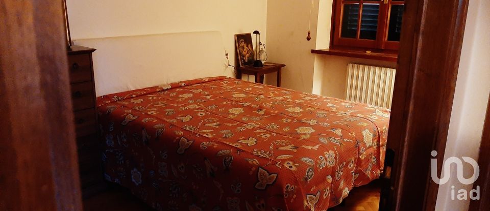 House 13 rooms of 250 m² in Tavarnelle Val di Pesa (50028)