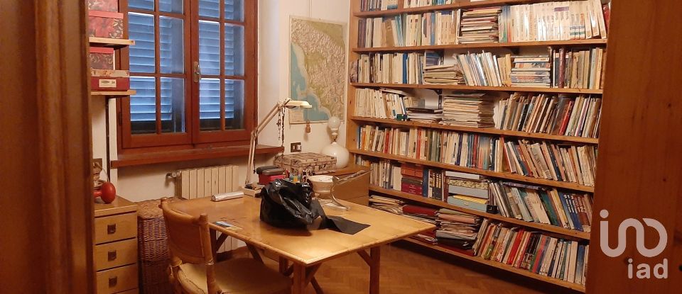 House 13 rooms of 250 m² in Tavarnelle Val di Pesa (50028)