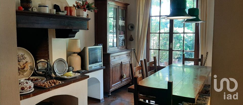 House 13 rooms of 250 m² in Tavarnelle Val di Pesa (50028)