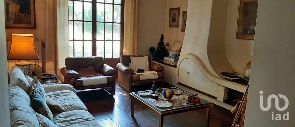 House 13 rooms of 250 m² in Tavarnelle Val di Pesa (50028)