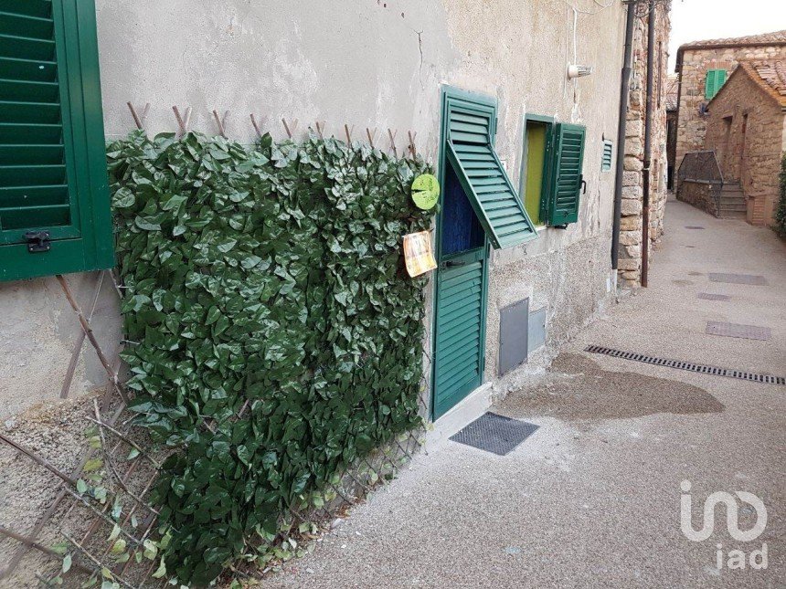 Monolocale di 45 m² a Castelnuovo di Val di Cecina (56041)