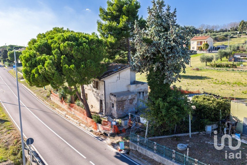 Townhouse 4 rooms of 127 m² in Civitanova Marche (62012)