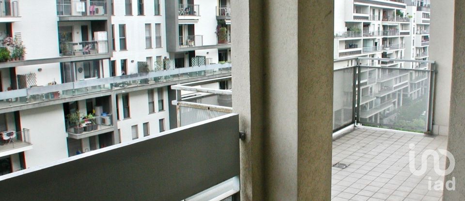 Three-room apartment of 100 m² in Milano (20138)