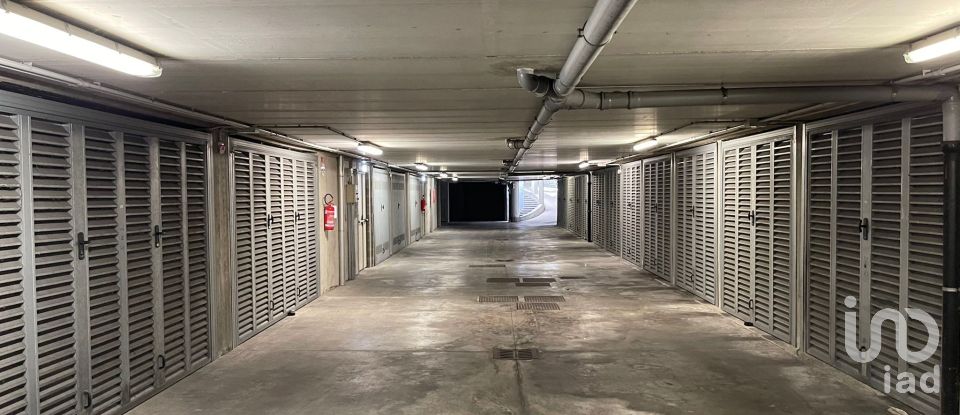 Three-room apartment of 100 m² in Milano (20138)