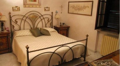 Casale 10 locali di 350 m² in Rivalta di Torino (10040)