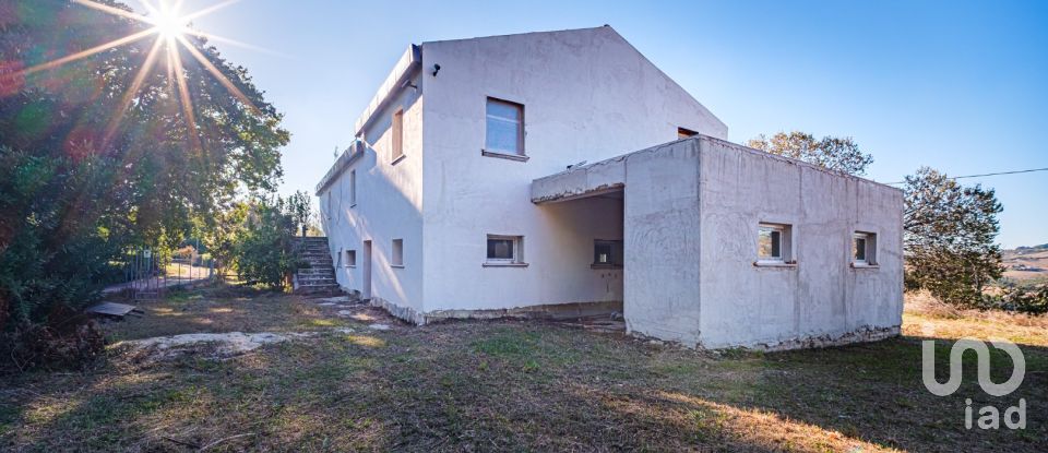 House 8 rooms of 194 m² in Civitanova Marche (62012)