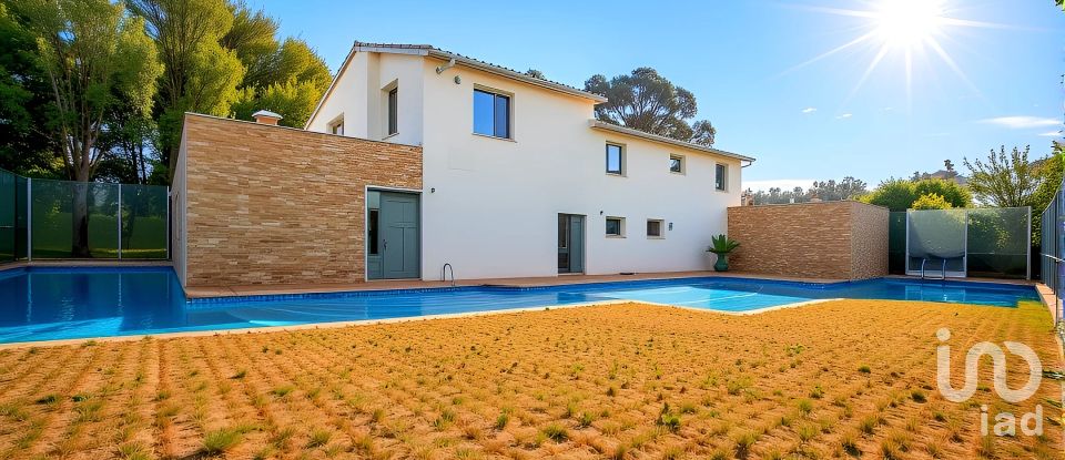 House 8 rooms of 194 m² in Civitanova Marche (62012)