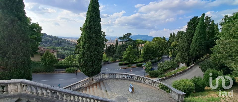 Tobacco of 37 m² in Firenze (50132)