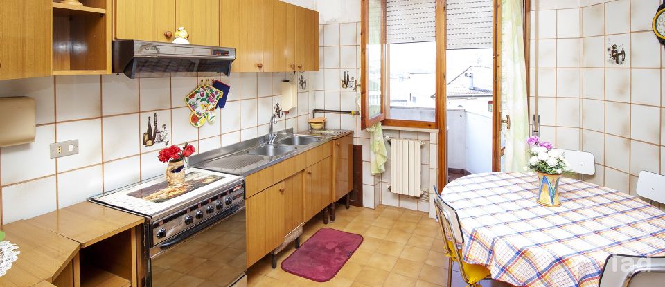 Appartamento 6 locali di 110 m² a Notaresco (64024)