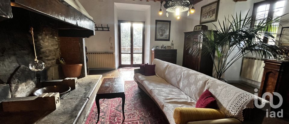 Townhouse 10 rooms of 550 m² in Figline Valdarno (50063)