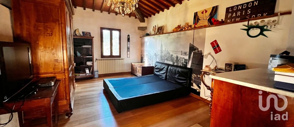 Townhouse 10 rooms of 550 m² in Figline Valdarno (50063)