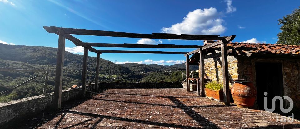 Townhouse 10 rooms of 550 m² in Figline Valdarno (50063)