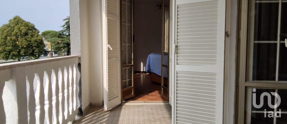 Apartment 9 rooms of 175 m² in Monte Porzio (61040)