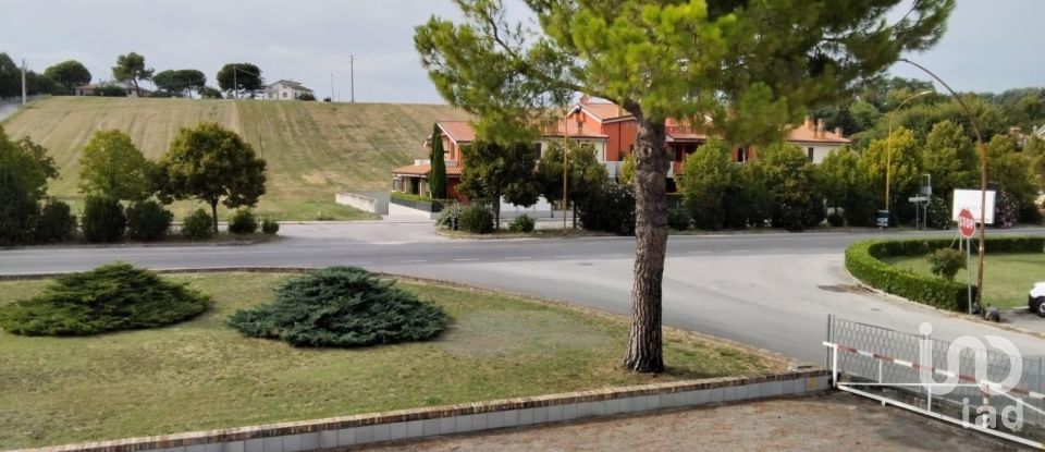 Apartment 9 rooms of 175 m² in Monte Porzio (61040)