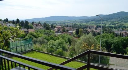 Villa Bifamiliare 11 locali di 266 m² in Panicale (06064)