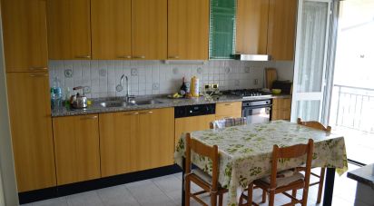 Villa Bifamiliare 11 locali di 266 m² in Panicale (06064)