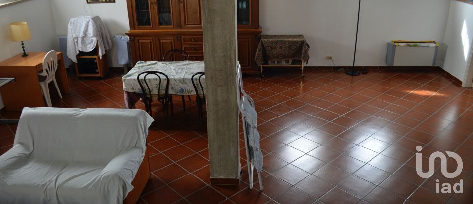 House boat 11 rooms of 266 m² in Panicale (06064)