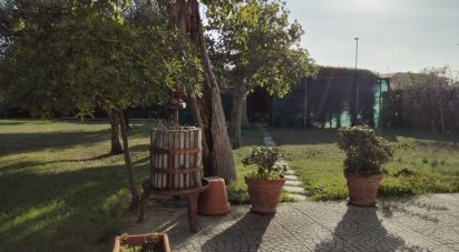 Casa indipendente / Villa 8 locali di 193 m² in Fano (61032)