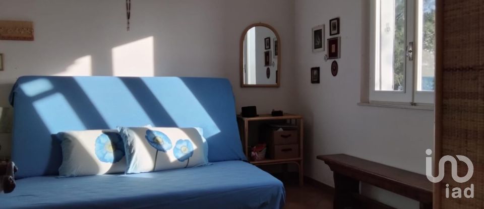 House 8 rooms of 193 m² in Fano (61032)