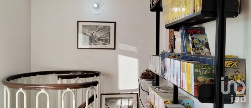 House 8 rooms of 193 m² in Fano (61032)