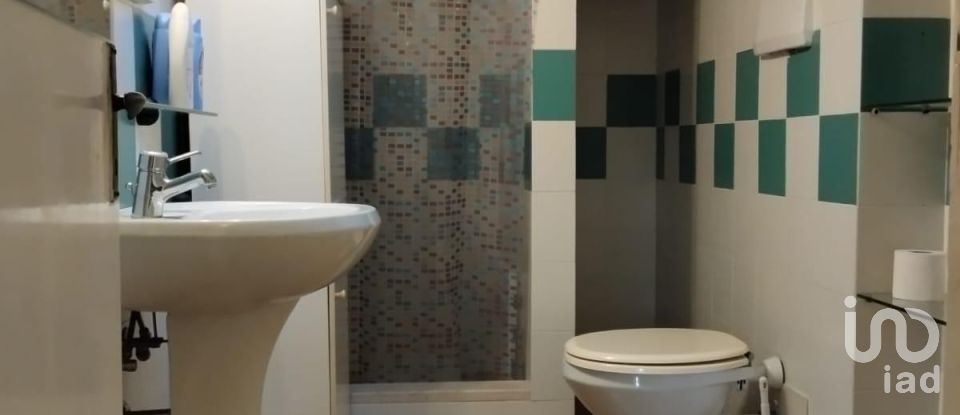 House 8 rooms of 193 m² in Fano (61032)