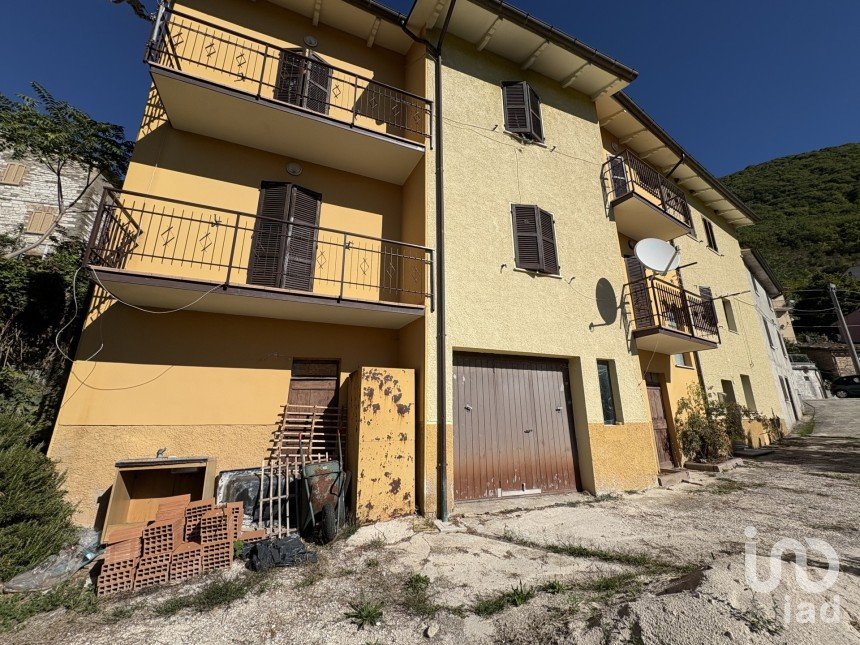 Apartment 5 rooms of 86 m² in Apecchio (61042)