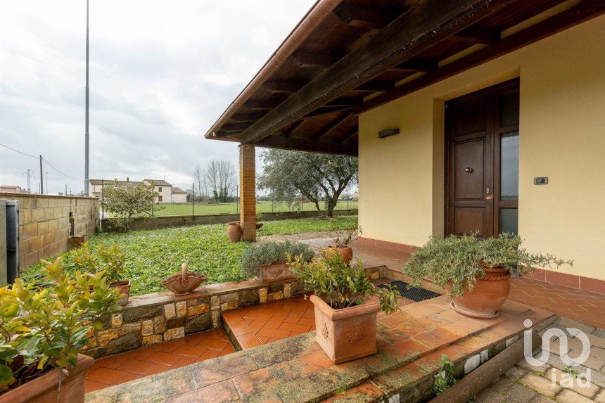 House 7 rooms of 130 m² in Cascina (56023)