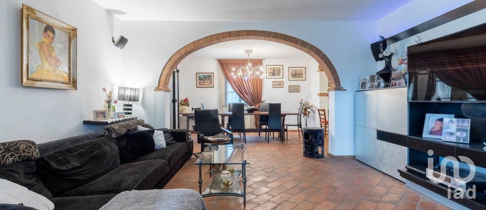 House 7 rooms of 130 m² in Cascina (56023)