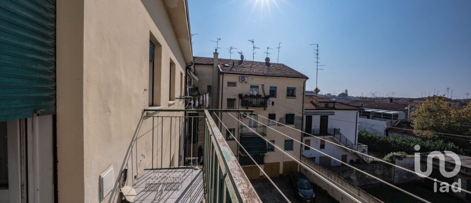 Three-room apartment of 88 m² in Ferrara (44122)