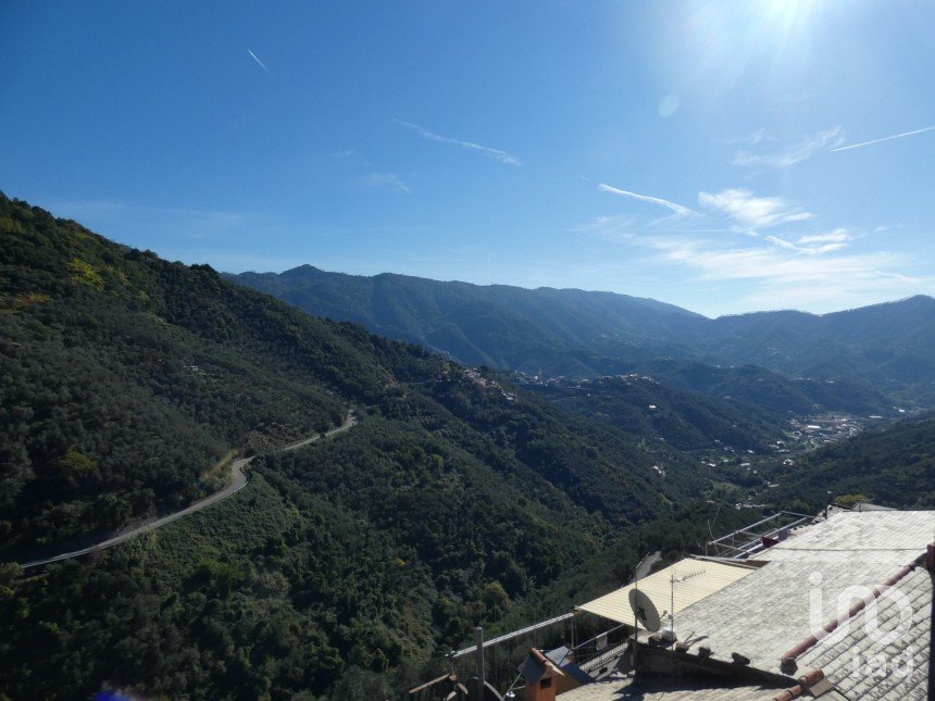 Appartamento 5 locali di 76 m² a Levanto (19015)