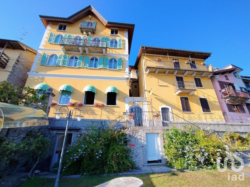 Villa storica 15 locali di 570 m² in Bee (28813)