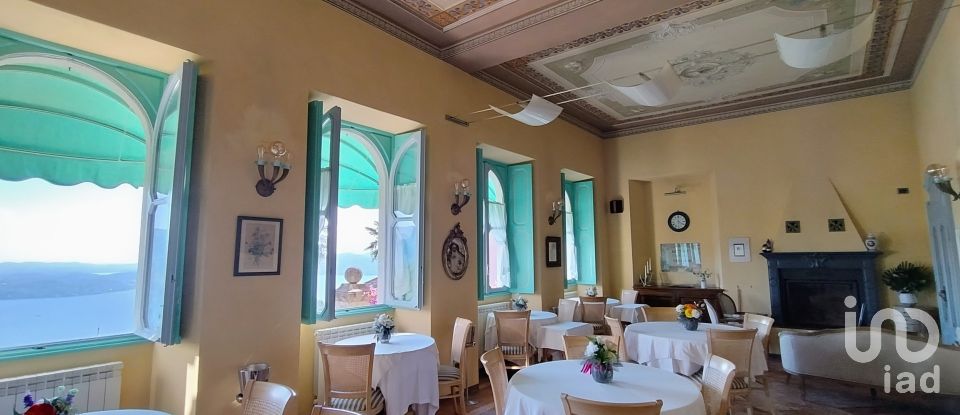 Villa storica 15 locali di 570 m² in Bee (28813)