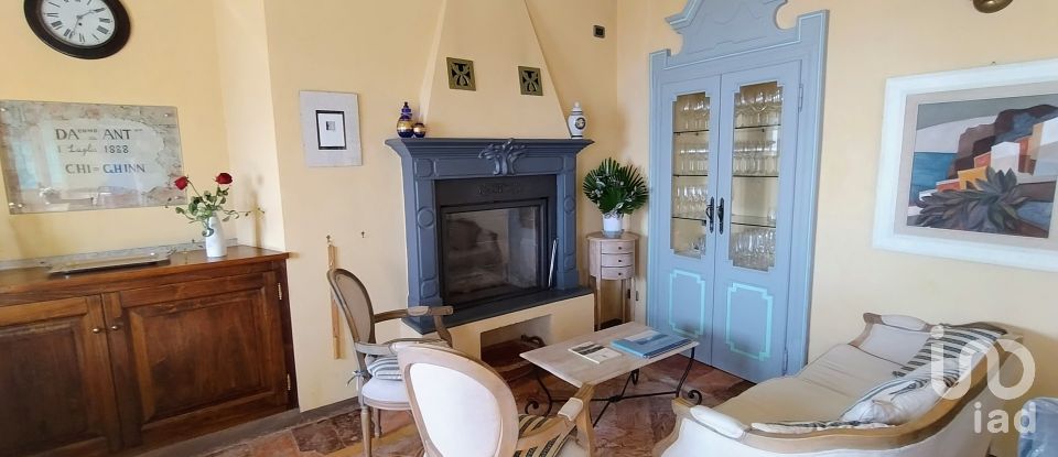 Villa storica 15 locali di 570 m² in Bee (28813)
