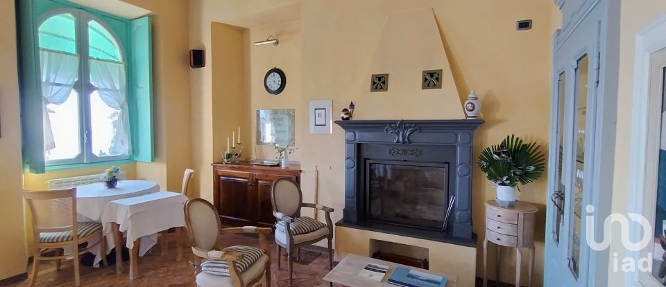 Villa storica 15 locali di 570 m² in Bee (28813)