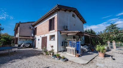 Casa indipendente / Villa 5 locali di 165 m² in Lugo (48022)