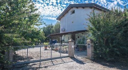 Casa indipendente / Villa 5 locali di 165 m² in Lugo (48022)