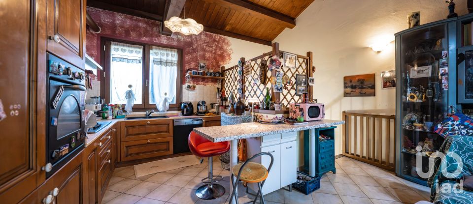 House 5 rooms of 165 m² in Lugo (48022)