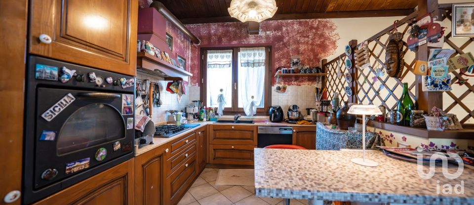 House 5 rooms of 165 m² in Lugo (48022)