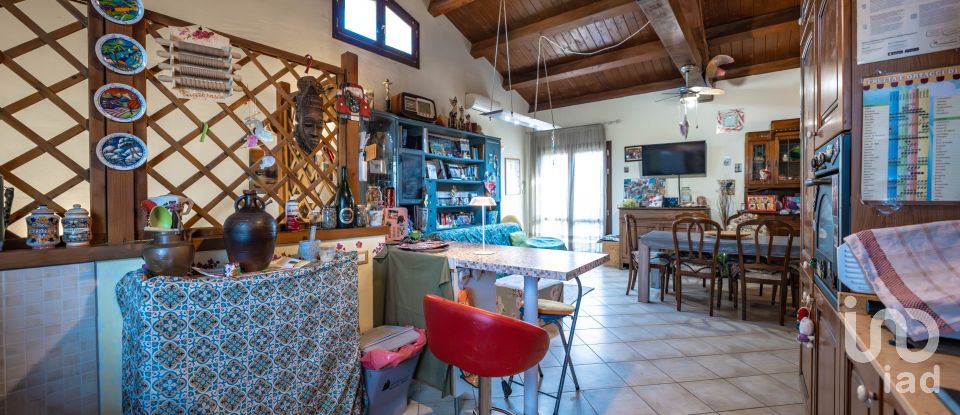 House 5 rooms of 165 m² in Lugo (48022)