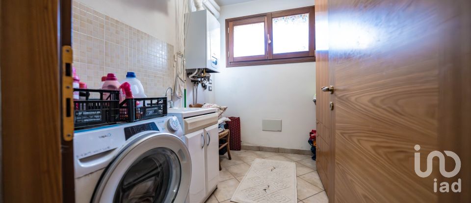 House 5 rooms of 165 m² in Lugo (48022)