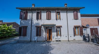 Casa indipendente / Villa 9 locali di 238 m² in Lugo (48022)