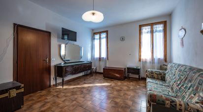 Casa indipendente / Villa 9 locali di 238 m² in Lugo (48022)