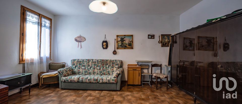 House 9 rooms of 238 m² in Lugo (48022)